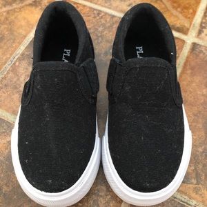 Children’s place shoes size 7